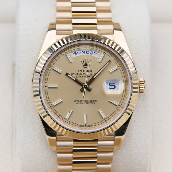 Rolex 228238 Champagne DAY-DATE 40mm 2021